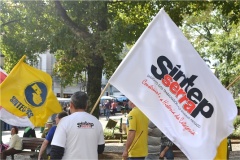 Trabalhadores e estudantes foram s ruas do Brasil defender a aposentadoria e a educao 