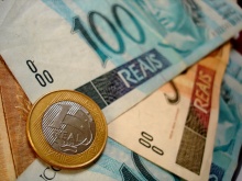 Lucro recorde do Itaú durante a crise é anomalia do capitalismo brasileiro, aponta Márcio Pochmann