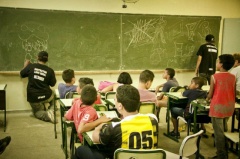 Regra que amplia formação de professores pode ser congelada por Temer